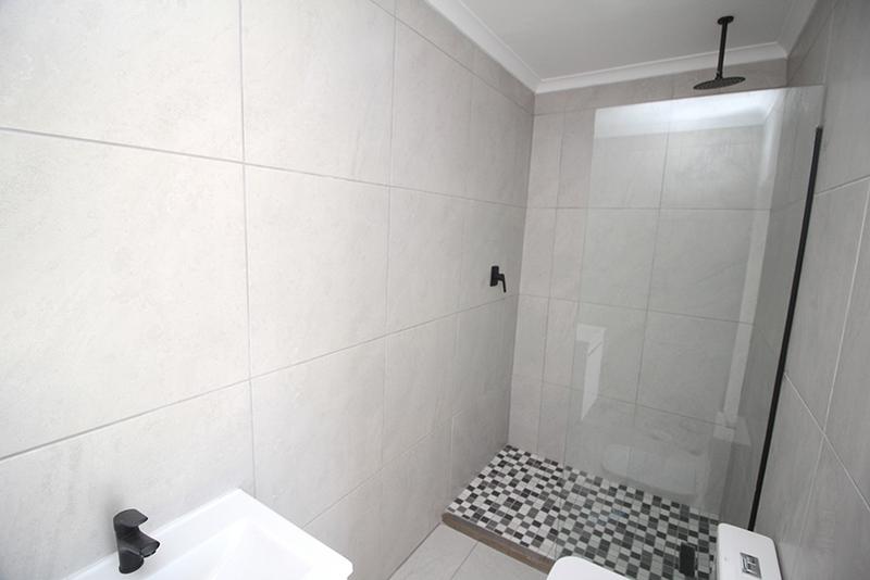 5 Bedroom Property for Sale in Fraaiuitsig Western Cape